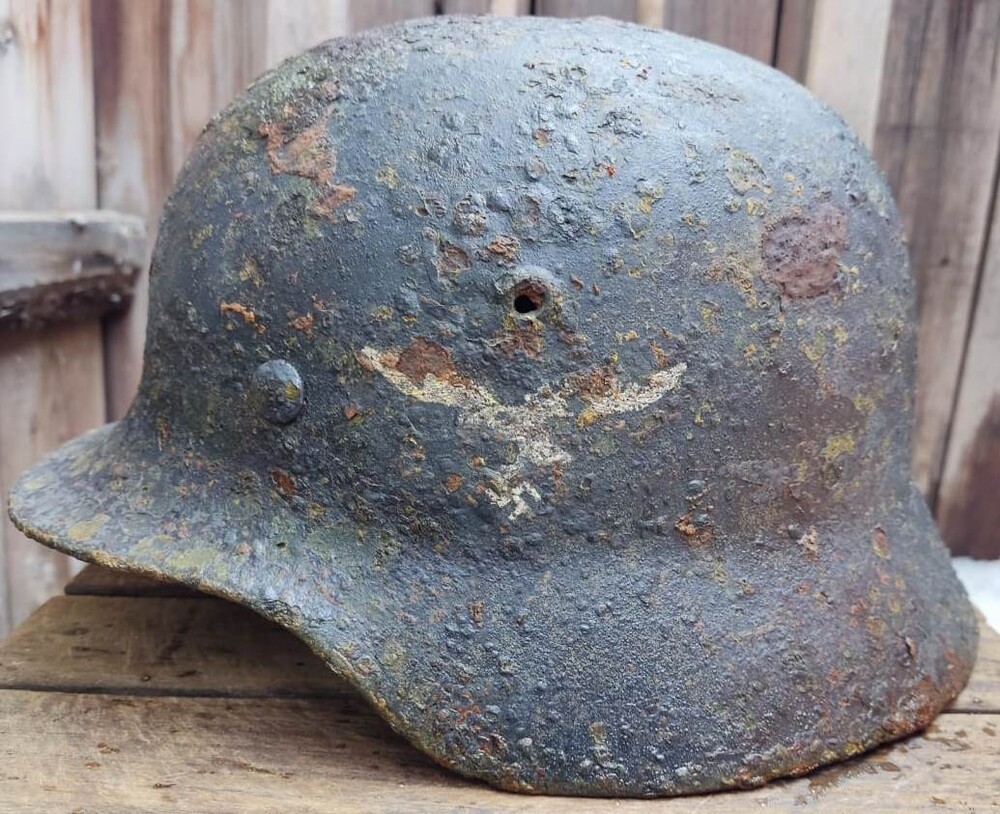 Luftwaffe helmet M40 / from Stalingrad
