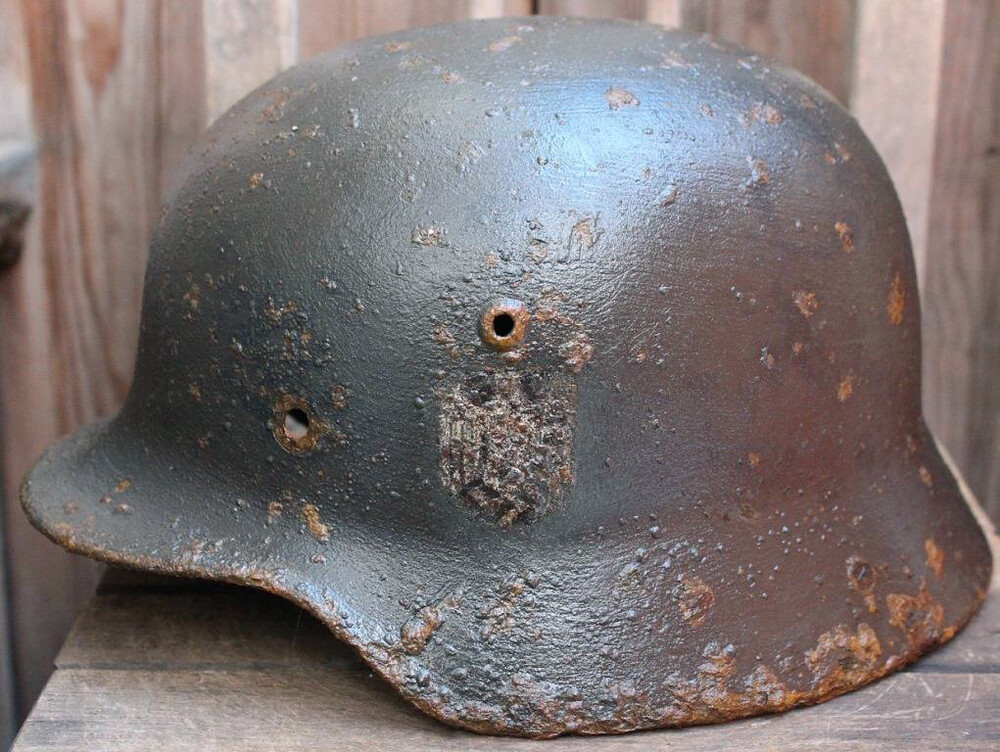 Wehrmacht helmet M35 / from Novgorod