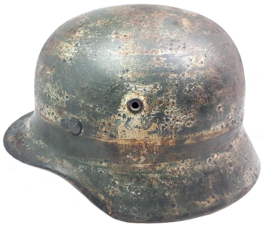 Wehrmacht helmet M40 / from Stalingrad