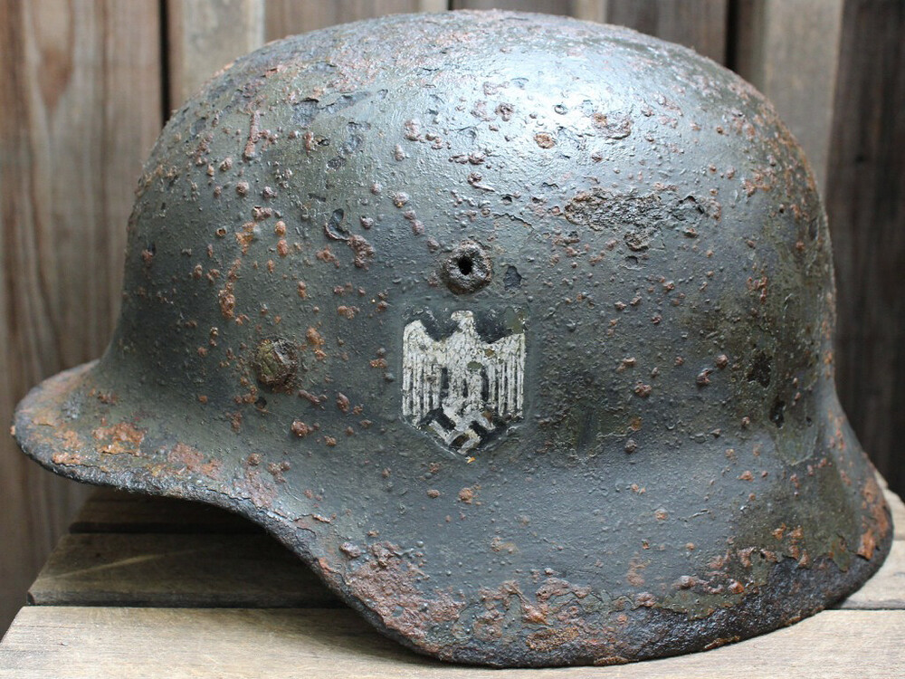 Wehrmacht helmet M35 DD / from Novgorod