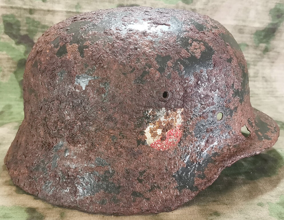 German helmet M35 DD / from Stalingrad