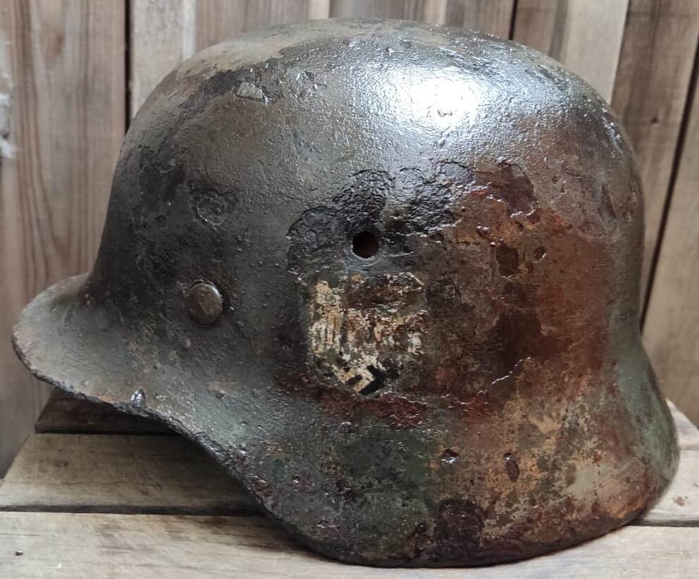 Wehrmacht helmet M35 DD / from Stalingrad