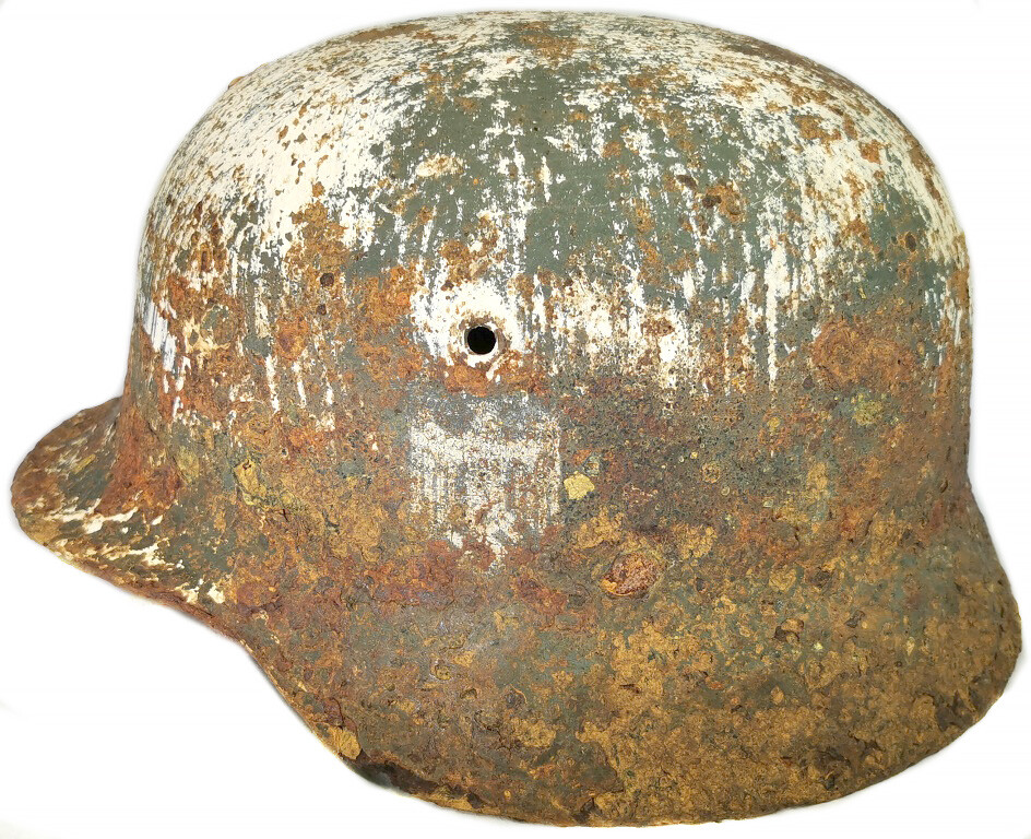 Winter camo Wehrmacht helmet M40 / from Stalingrad