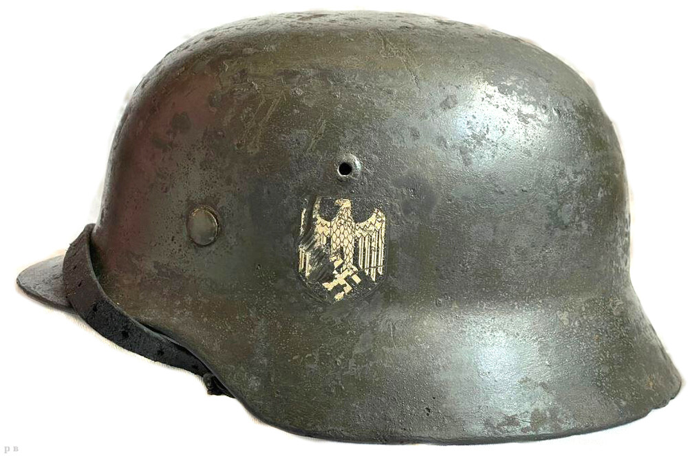 Wehrmacht helmet M40 / from Rzev