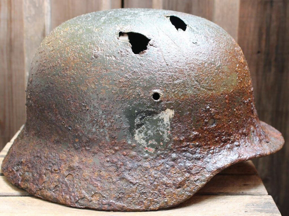 Wehrmacht helmet M35 DD / from Novgorod