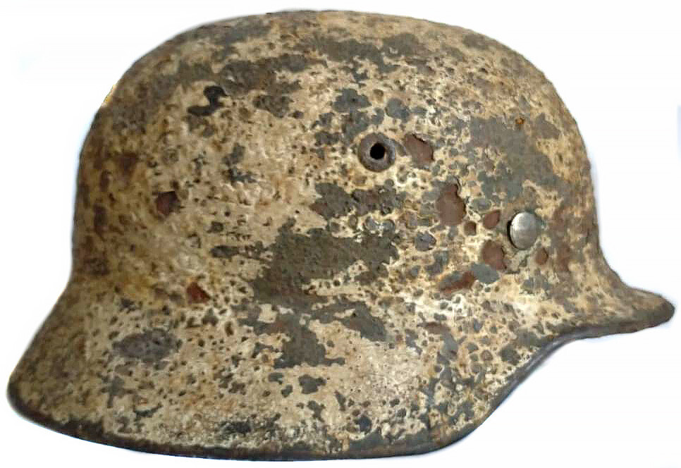 Winter camo German helmet M40 / from Stalingrad