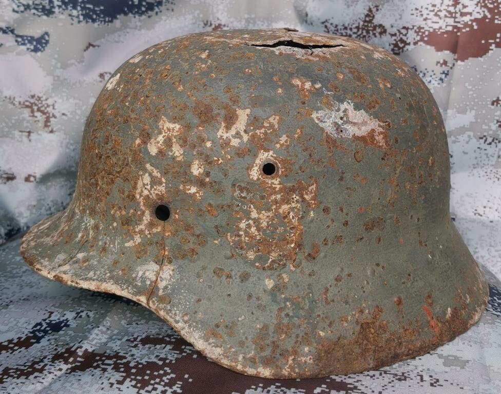 German helmet M35 / from Leningrad