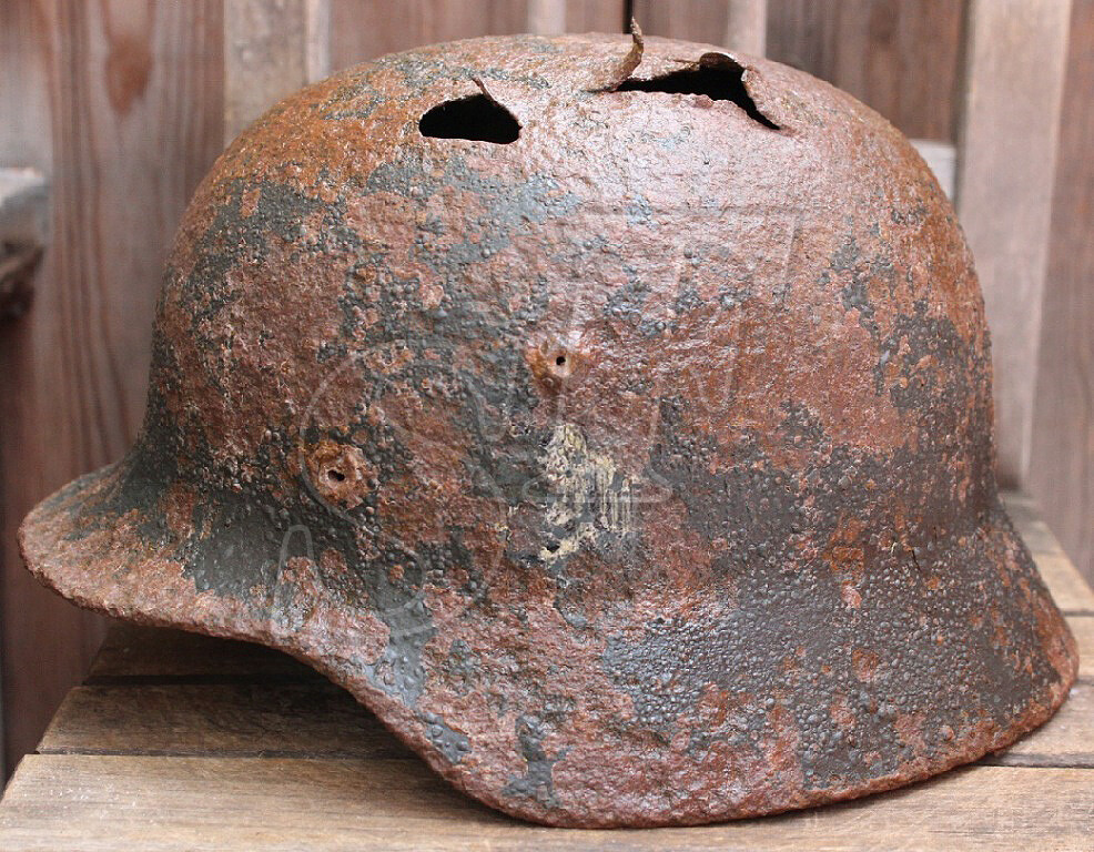 German helmet M35 / from Stalingrad