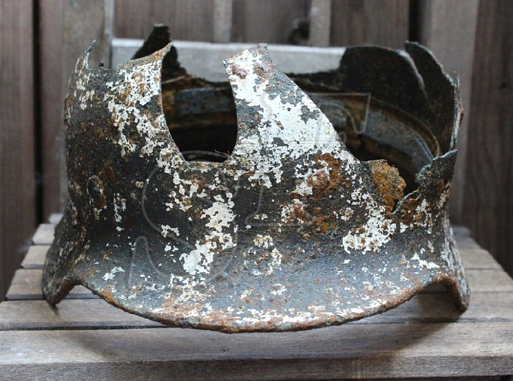 Winter camo helmet M40 / from Pskov