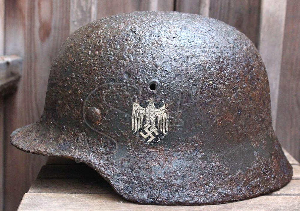 German helmet M40 / from Stalingrad