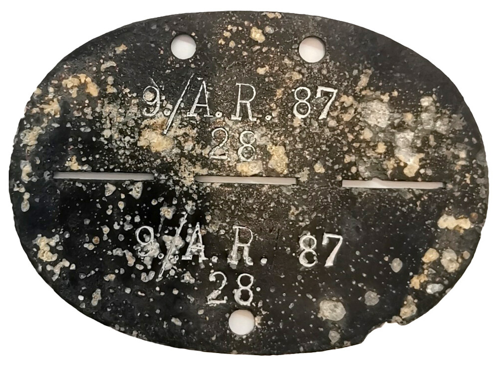 German dogtag 9/ A.R 87 113. Infanterie-Division / from Stalingrad