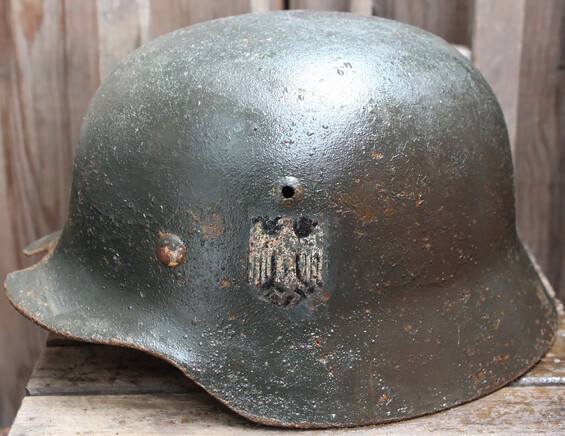 Wehrmacht helmet M40 / from Leningrad