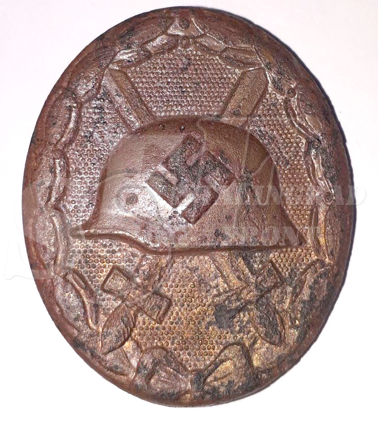 Wound Badge from “airport Pitomnik”