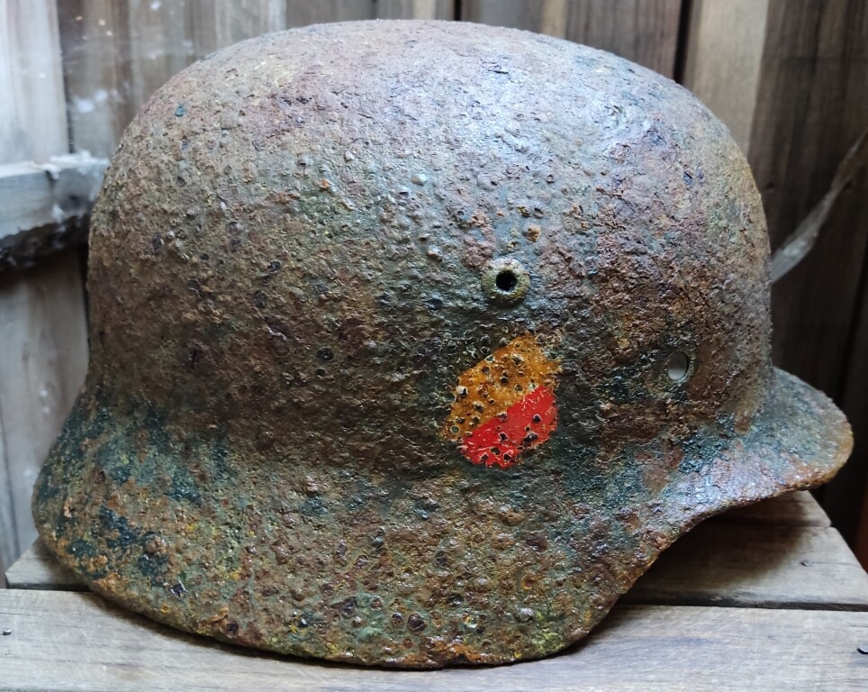 German helmet M35 DD / from Novgorod