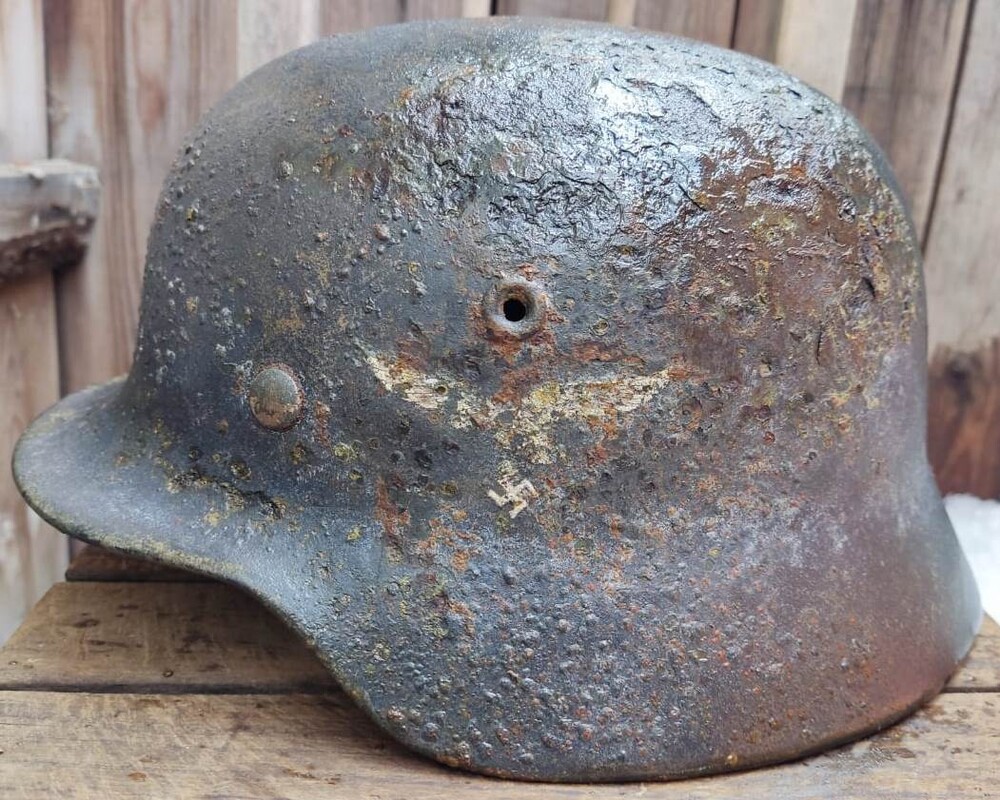 Luftwaffe helmet M40 / from Stalingrad