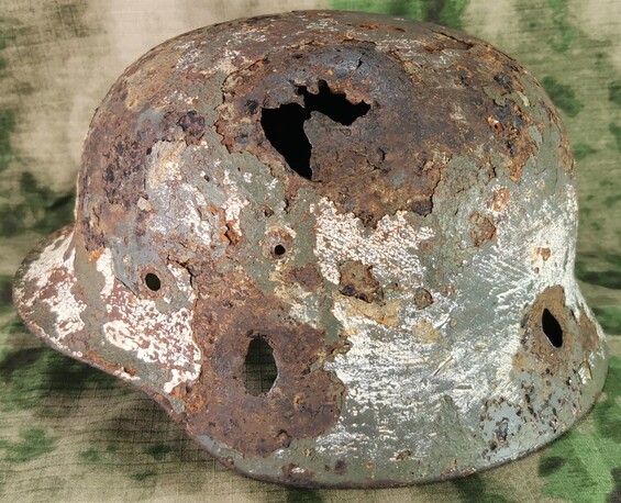 Winter Camo German helmet M35 / from Staraya Russa
