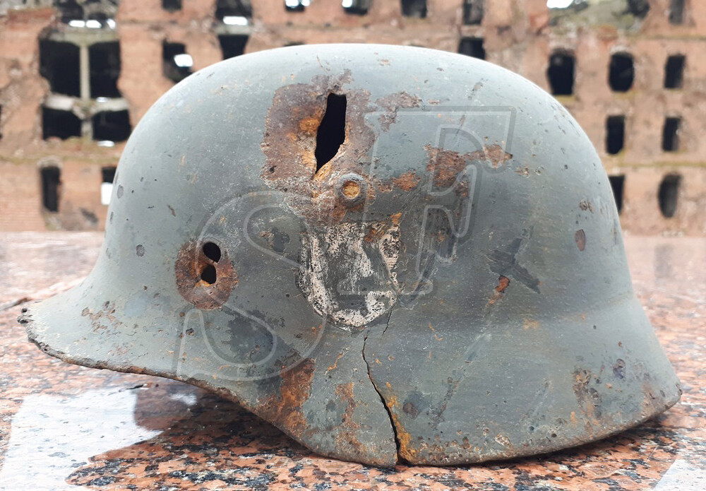 German helmet M35 / from Leningrad