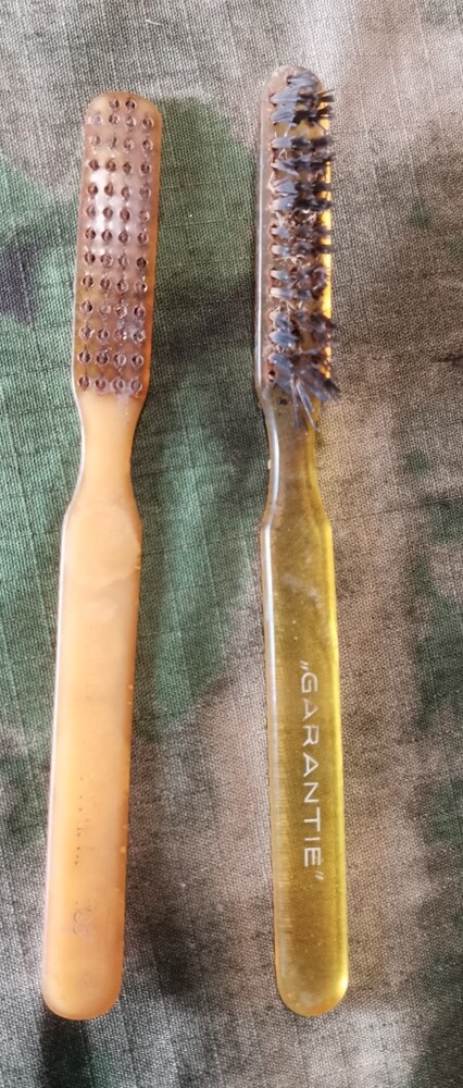2 German toothbrushes / from Stalingrad