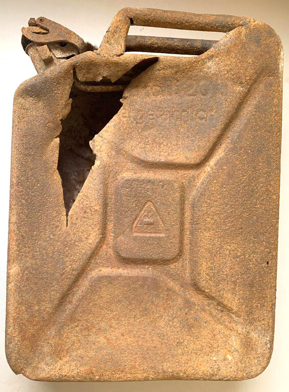 Damaged canister