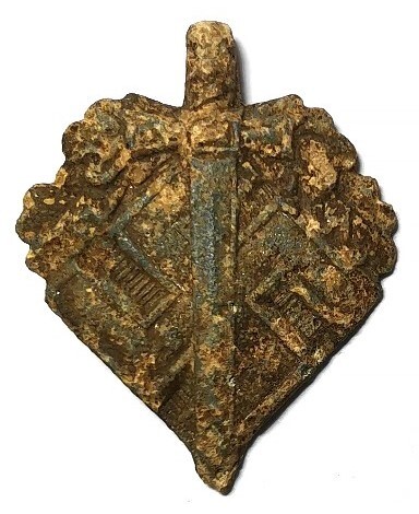 Winterhilfswerk Badge ("Heroische Emblem") / from Zimmerbude