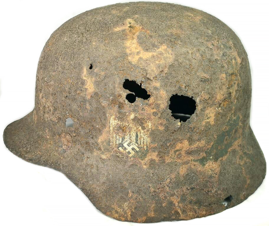 Wehrmacht helmet M35 / from Stalingrad