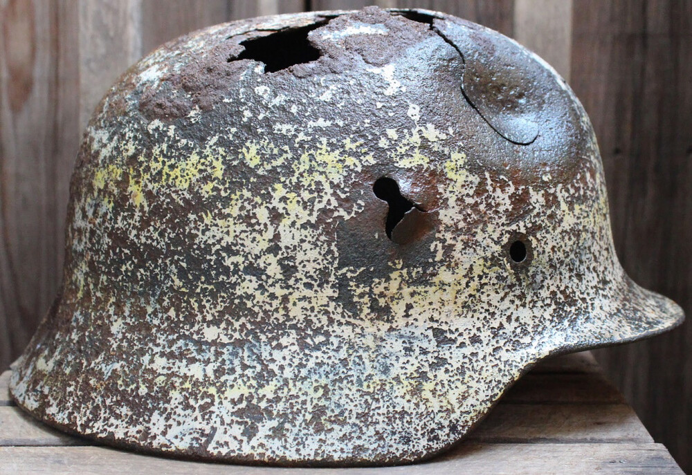 Winter camo German helmet M40 / from Novgorod