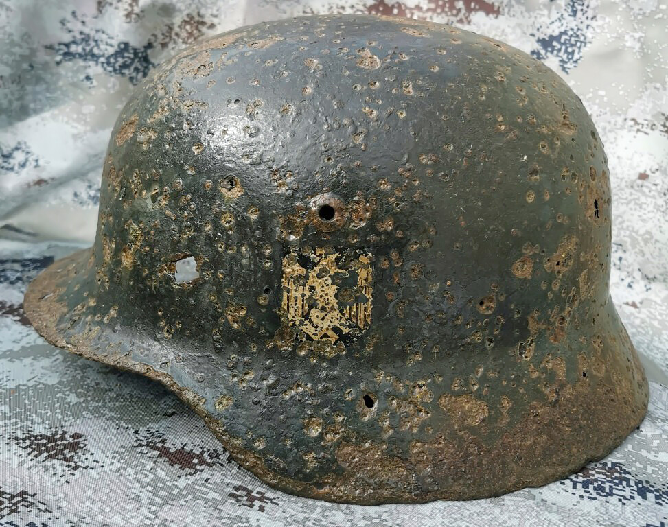 Wehrmacht helmet M35 DD / from Pskov