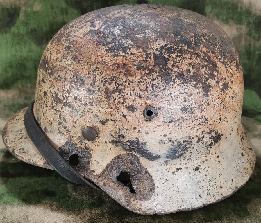 Winter camo German helmet M40 / from Stalingrad