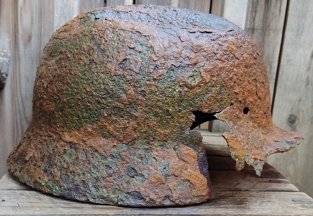 German helmet M35 / from Smolensk
