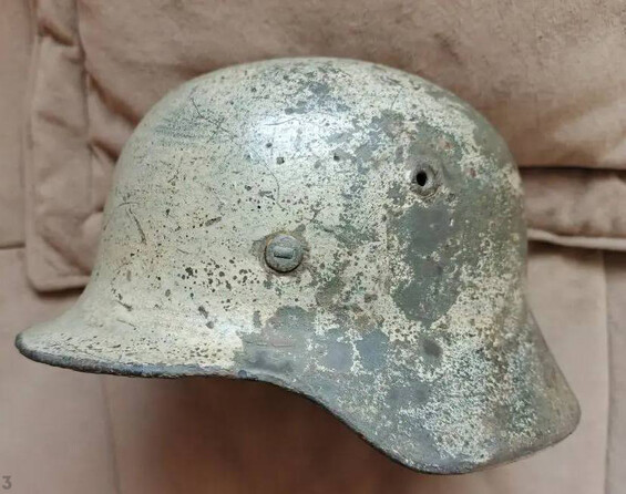 Winter camo German helmet M40 / from Leningrad
