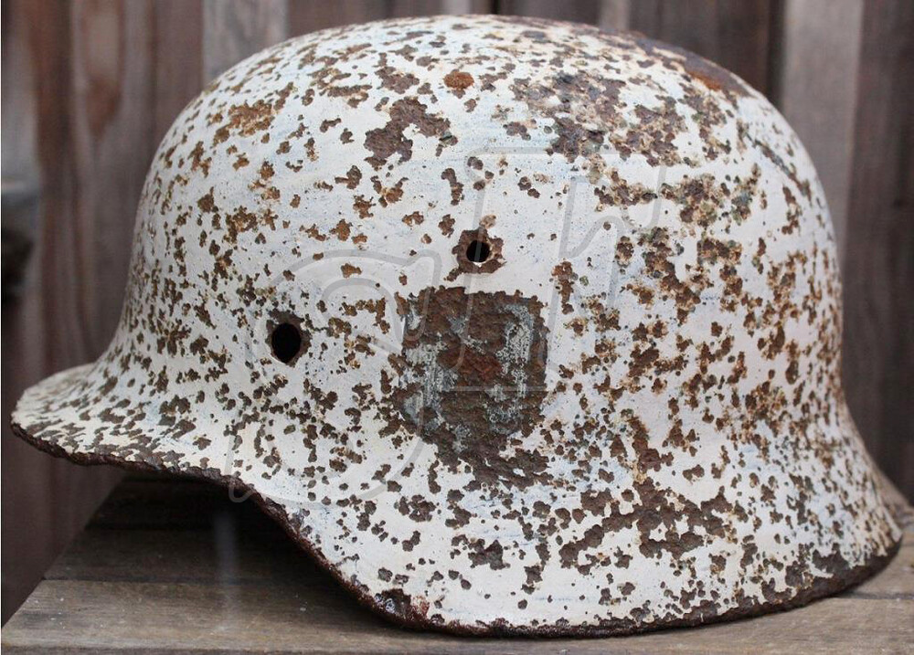 German winter camo helmet M40 / from Novgorod