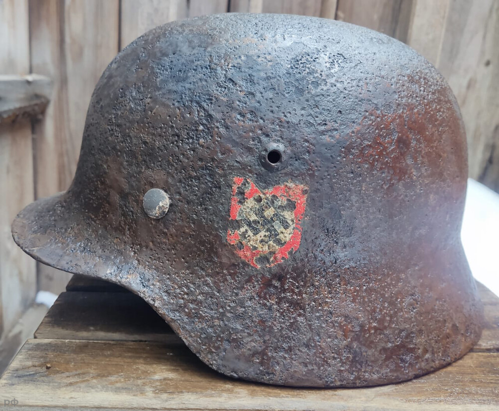 Waffen SS helmet M35 DD / from Novgorod