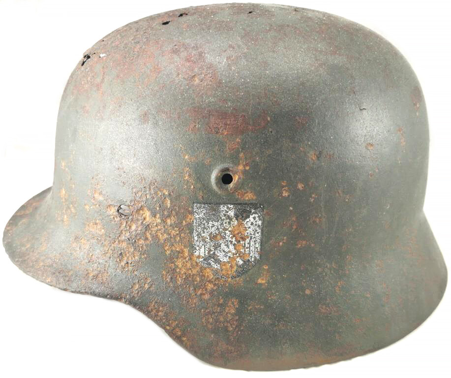 Wehrmacht helmet M40 / from Novgorod