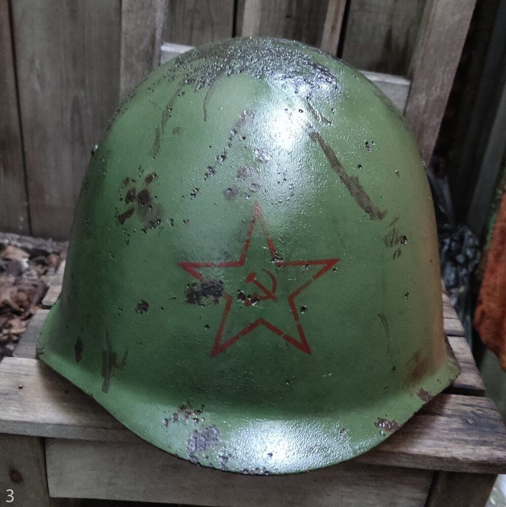 Soviet helmet SSh39 / from Leningrad