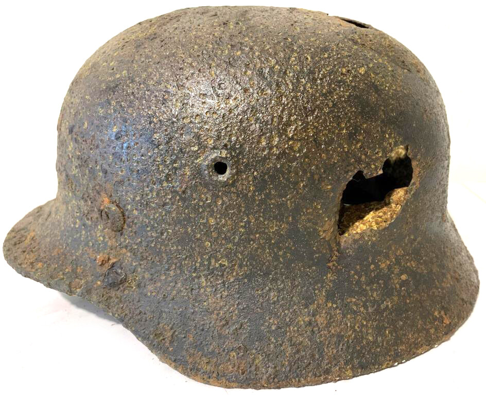 German helmet M40 / from Stalingrad