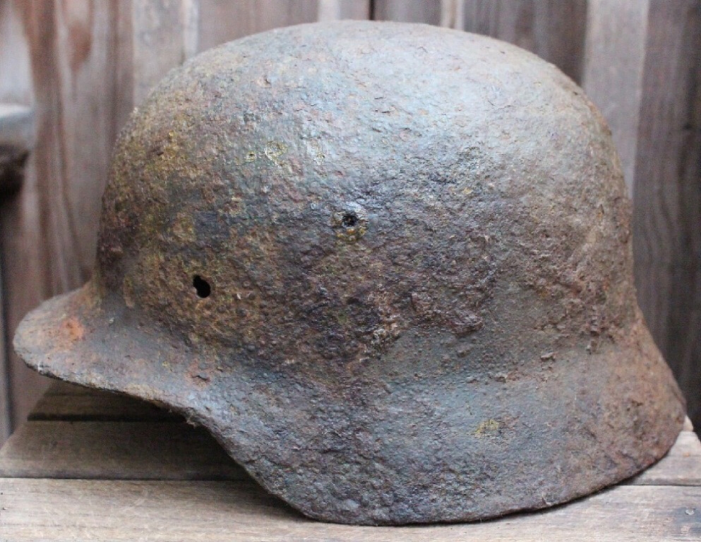 German helmet M35 / from Stalingrad