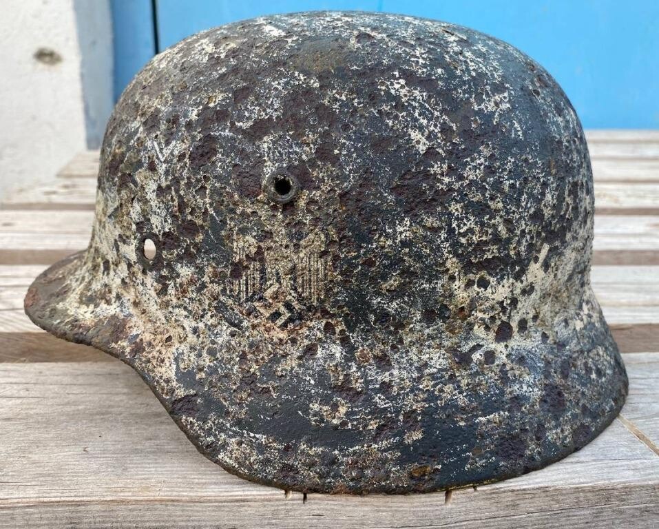 Winter camo Wehrmacht helmet M40 / from Stalingrad