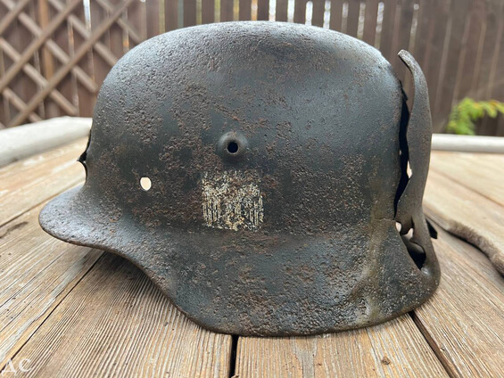 Wehrmacht helmet M40 / from Stalingrad