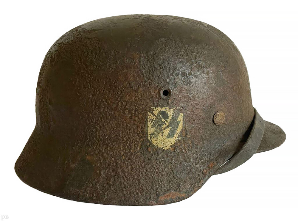 Waffen SS helmet M40 (SS Division Das Reich) / from Rzhev