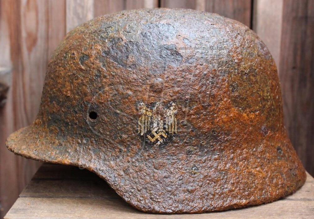 Wehrmacht helmet M35 DD / from Vyazma