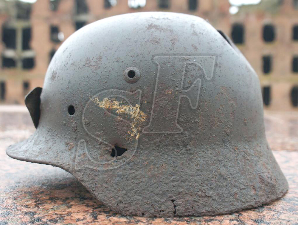 German helmet M35 / from Stalingrad
