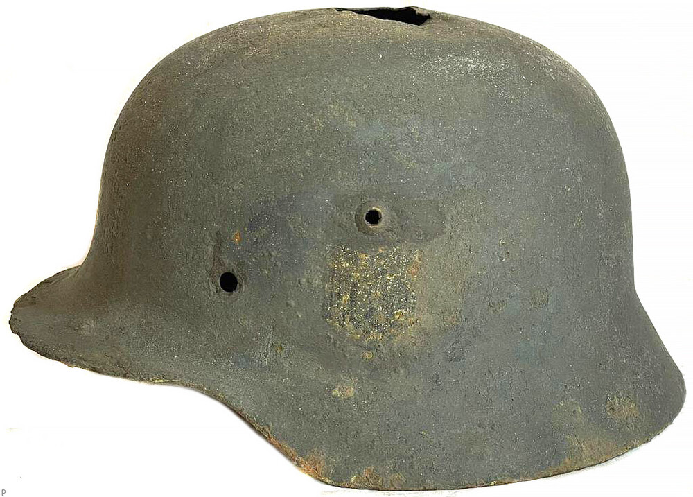 Wehrmacht helmet M35 DD / from Stalingrad