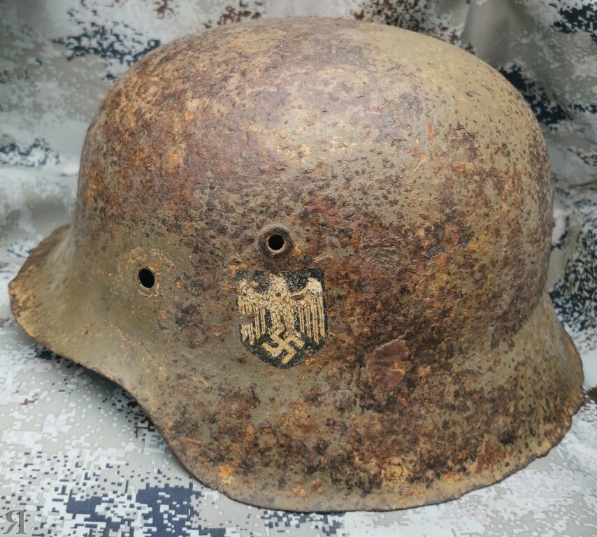 Wehrmacht helmet M42 / from Kursk