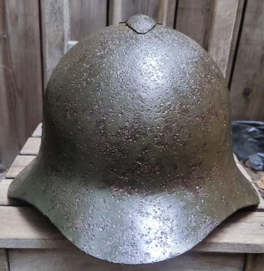 Soviet helmet SSh39 / from Stalingrad