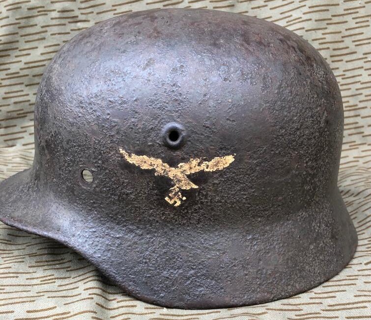 Luftwaffe helmet M40 / from Stalingrad