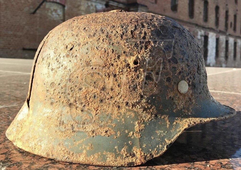 German helmet M35 “Double dekal” / from Stalingrad