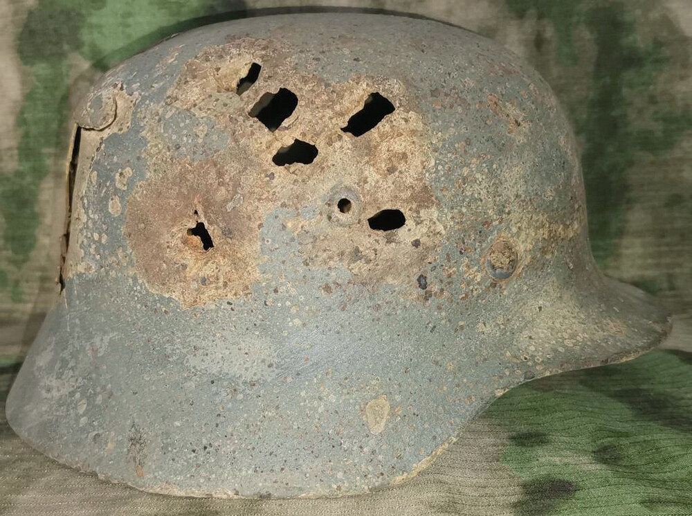 German helmet M40 / from Stalingrad