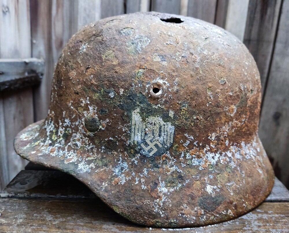 Winter Camo Wehrmacht helmet M40 / from Smolensk