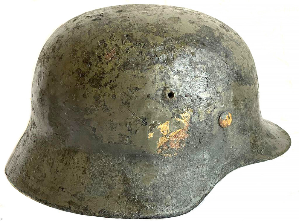 Wehrmacht helmet M35 DD / from Stalingrad