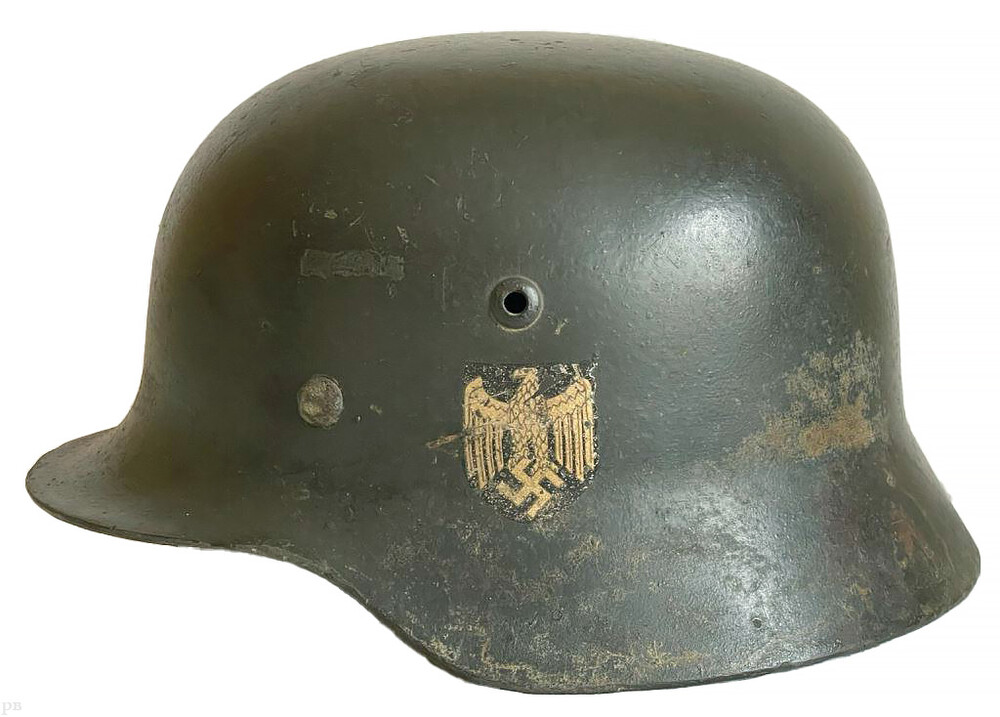 Wehrmacht helmet M35 / from Leningrad